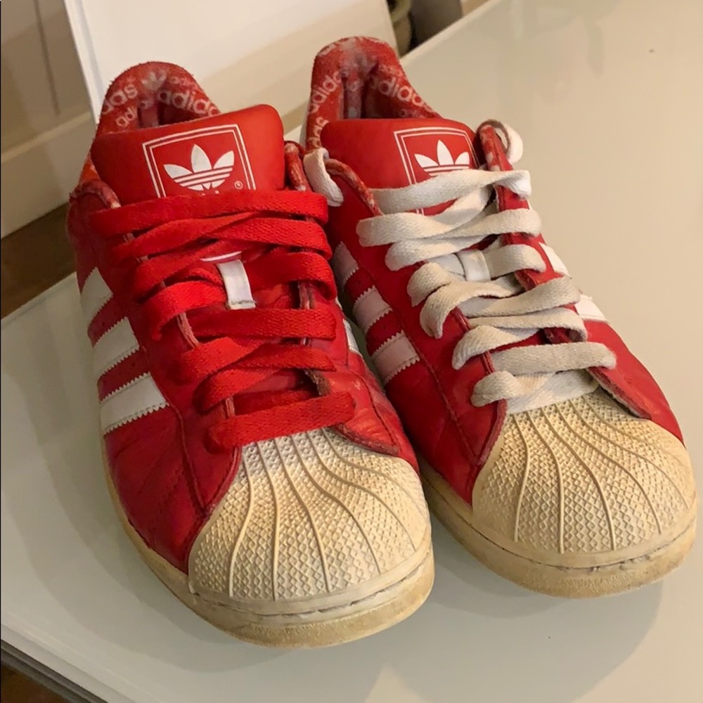Adidas - used - size US 9 pop